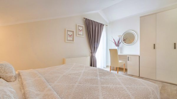 Elegante Ferienwohnung Mande 5 mit Meerblick in der Villa auf Krk
