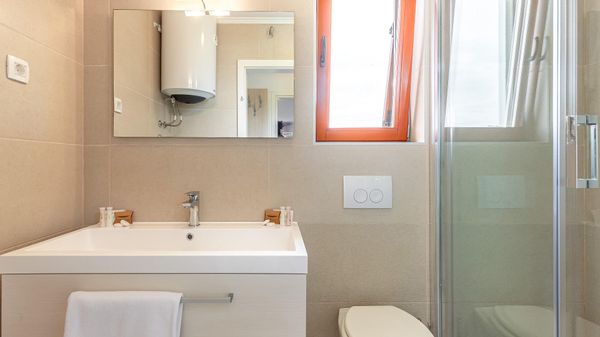 Charming apartment Mike 4 in villa in a quiet area on Krk