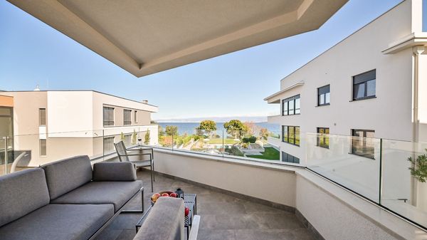 Apartman Blue Sea s pogledom na more i bazenom