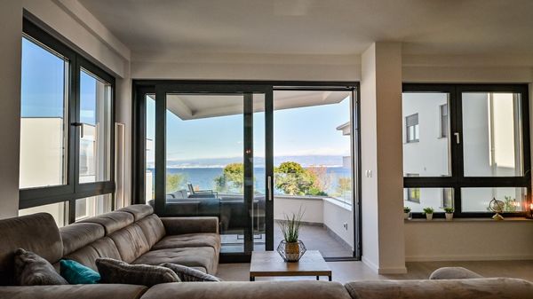 Apartman Blue Sea s pogledom na more i bazenom