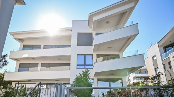 Apartman Blue Sea s pogledom na more i bazenom