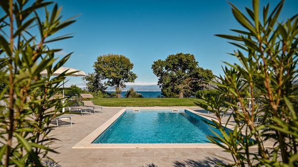 Apartman Blue Sea s pogledom na more i bazenom