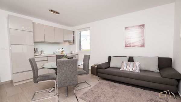 Beautiful Dana Apartment with a terrace on Krk