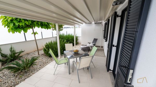 Beautiful Dana Apartment with a terrace on Krk