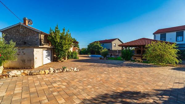 Family holiday house Nada