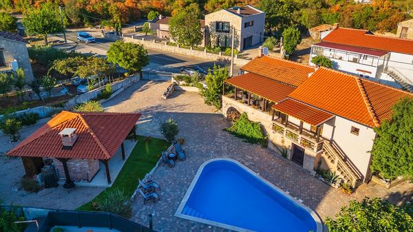 Family holiday house Nada