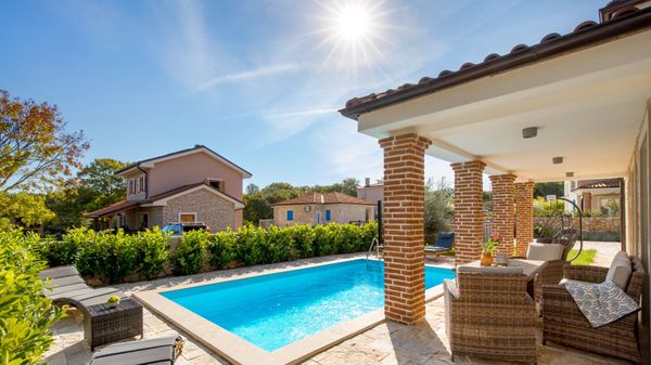 Obiteljska Villa Di s bazenom