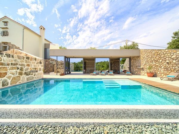 Atemberaubende Luxuriöse Jerini Estate ist ideal für Entspannung