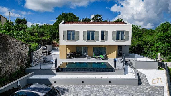 Luksuzna Villa Brajdini s panoramskim pogledom na more