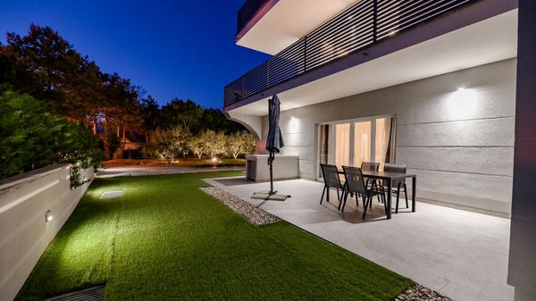 Modern apartment Lacrima 4 in villa with a pool on Krk