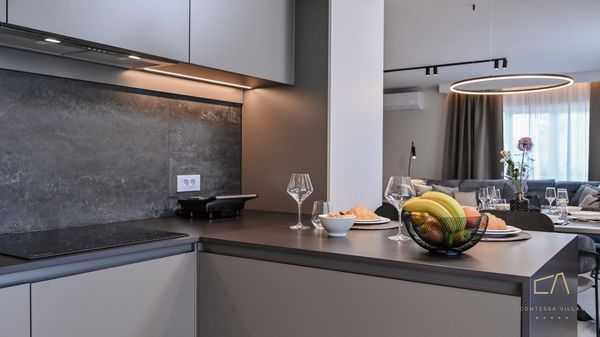 Luxus Apartment Lacrima 5 mit Pool und Meerblick