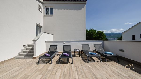 Luxus Apartment Lacrima 5 mit Pool und Meerblick