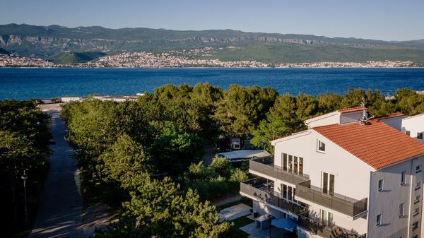 Luxus Apartment Lacrima 5 mit Pool und Meerblick