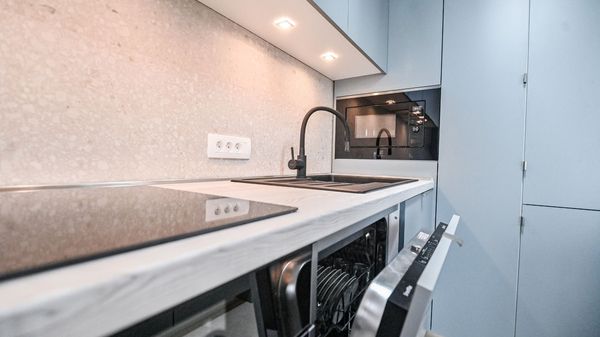 Moderan apartman Nina s pogledom na more