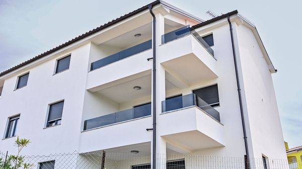 Moderan apartman Nina s pogledom na more