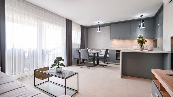 Moderan apartman Nina s pogledom na more