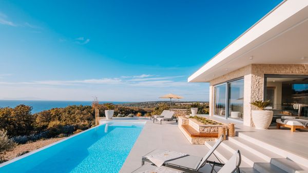 Luxury Plant Villa with the pool and seaview