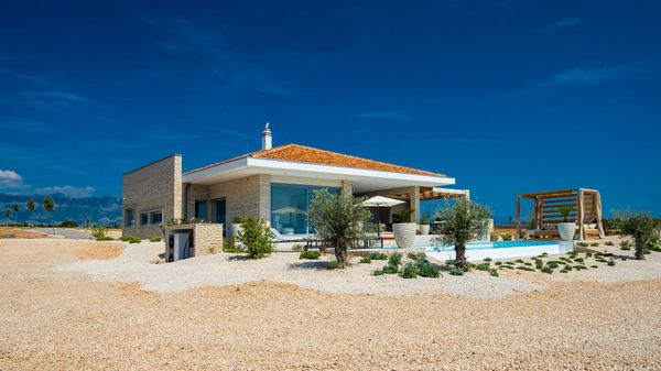 Luxury Plant Villa with the pool and seaview