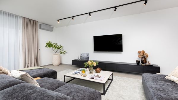 Luksuzna Villa 45 – Moderna oaza između prirode i dizajna