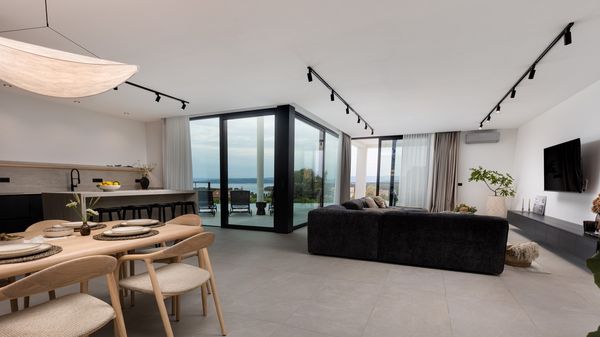 Luksuzna Villa 45 – Moderna oaza između prirode i dizajna