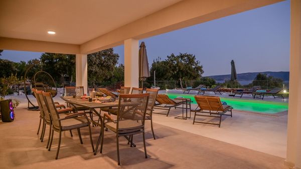Luxury Villa Seven 4 with a beautiful sea view and private pool