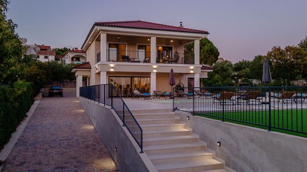 Luxury Villa Seven 4 with a beautiful sea view and private pool