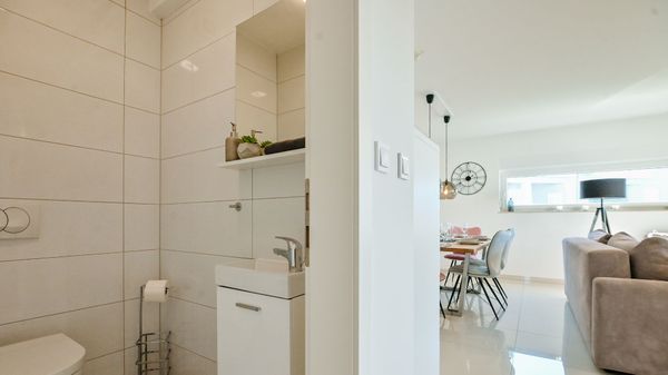 Modernes Adora Apartment mit wunderschönem Meerblick