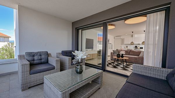 Modernes Adora Apartment mit wunderschönem Meerblick
