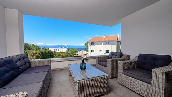 Modernes Adora Apartment mit wunderschönem Meerblick