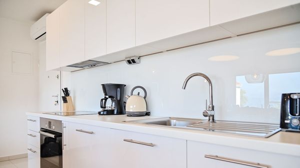 Modernes Adora Apartment mit wunderschönem Meerblick
