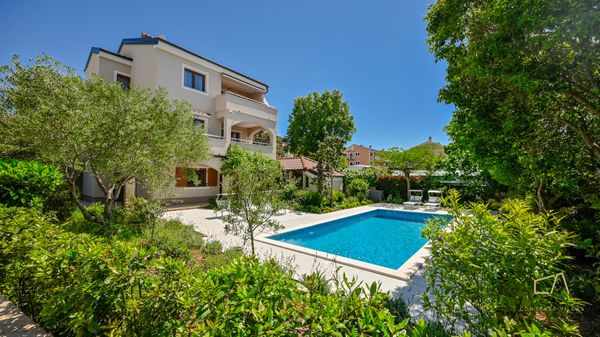 Modernes Apartment Ana