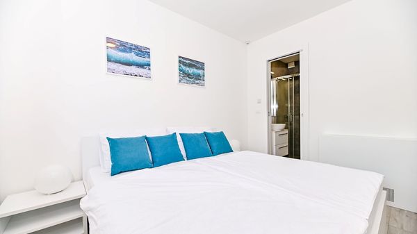 Modern Flori Apartment