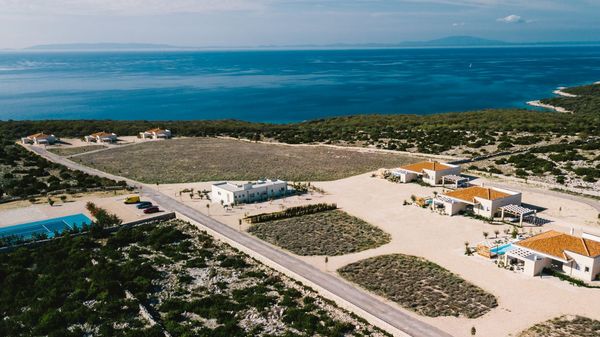 Moderna Plant Villas s grijanim bazenom