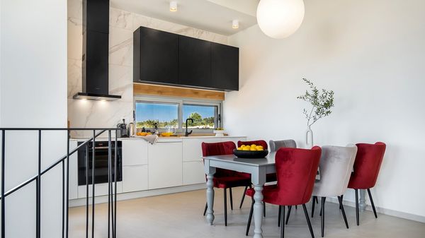 Moderna Plant Villas s grijanim bazenom