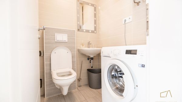 Elegante Luxus-Ferienwohnung Nika mit großer Terrasse auf Krk
