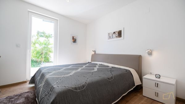 Elegante Luxus-Ferienwohnung Nika mit großer Terrasse auf Krk