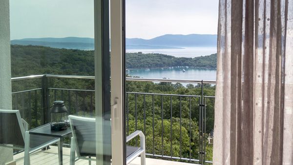 The Grand View Villa with a heated pool, gym & wellness zone on Krk