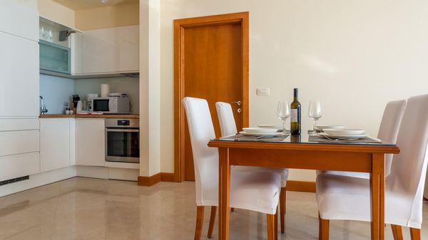 Luksuzni apartman Tunera 1 u vili uz plažu na Krku