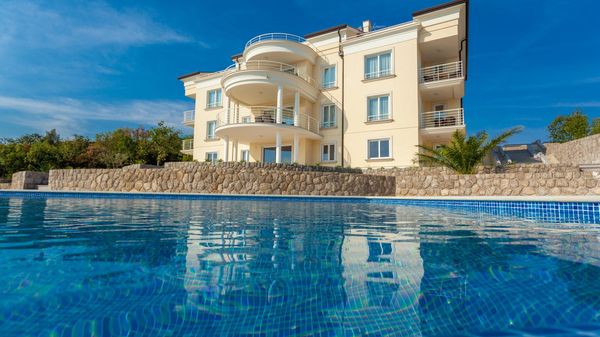 Modern luxury apartment Tunera 3 in a villa by the sea on Krk