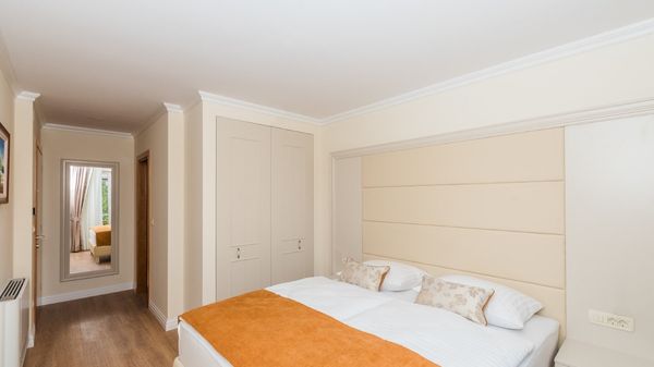 Luxus-Ferienwohnung Tunera 6 am Meer mit Pool auf Krk