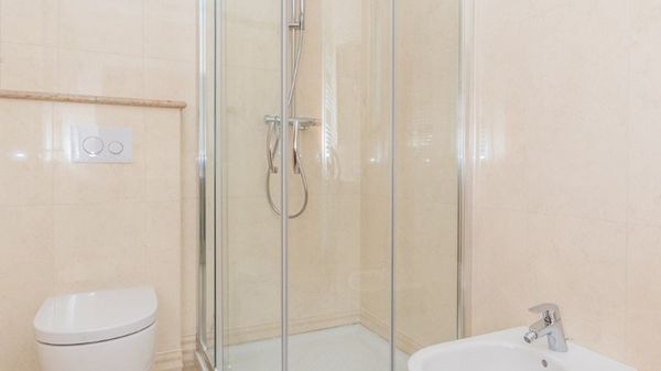 Luxus-Ferienwohnung Tunera 6 am Meer mit Pool auf Krk