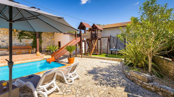 Villa Antoli is an ideal holiday home with pool for families
