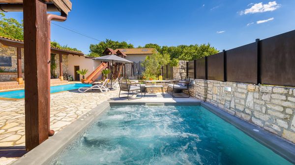 Villa Antoli is an ideal holiday home with pool for families