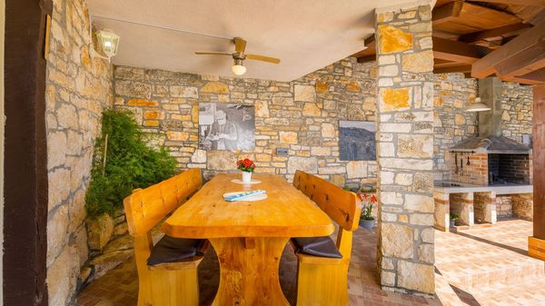 Villa Antoli is an ideal holiday home with pool for families