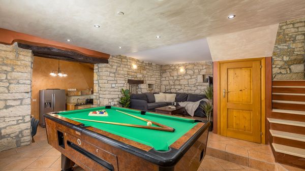 Villa Antoli is an ideal holiday home with pool for families