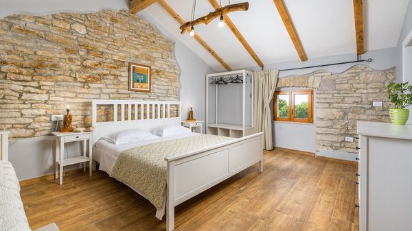 Villa Antoli is an ideal holiday home with pool for families