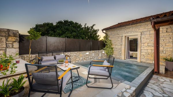 Villa Antoli is an ideal holiday home with pool for families