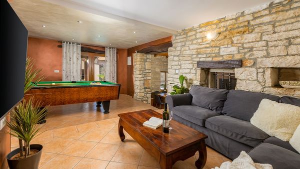 Villa Antoli is an ideal holiday home with pool for families