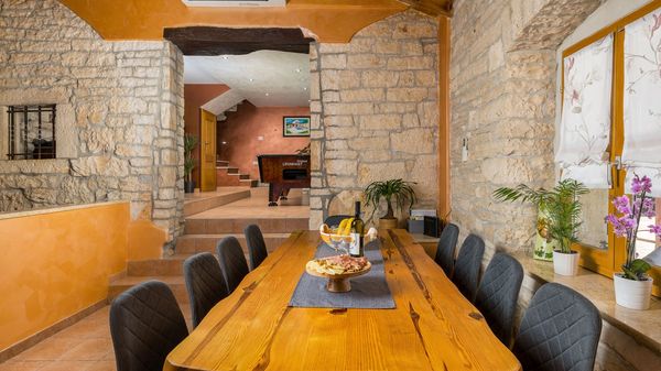 Villa Antoli is an ideal holiday home with pool for families