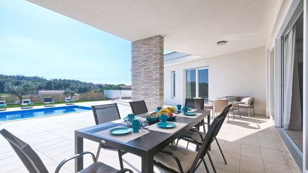 Villa Aura - modern one-storey villa with private pool near Pula